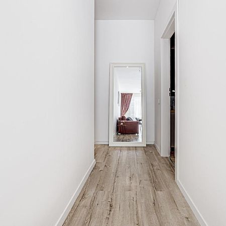 Elegant Apartment Near Afi & Atrium Mall Arad Extérieur photo