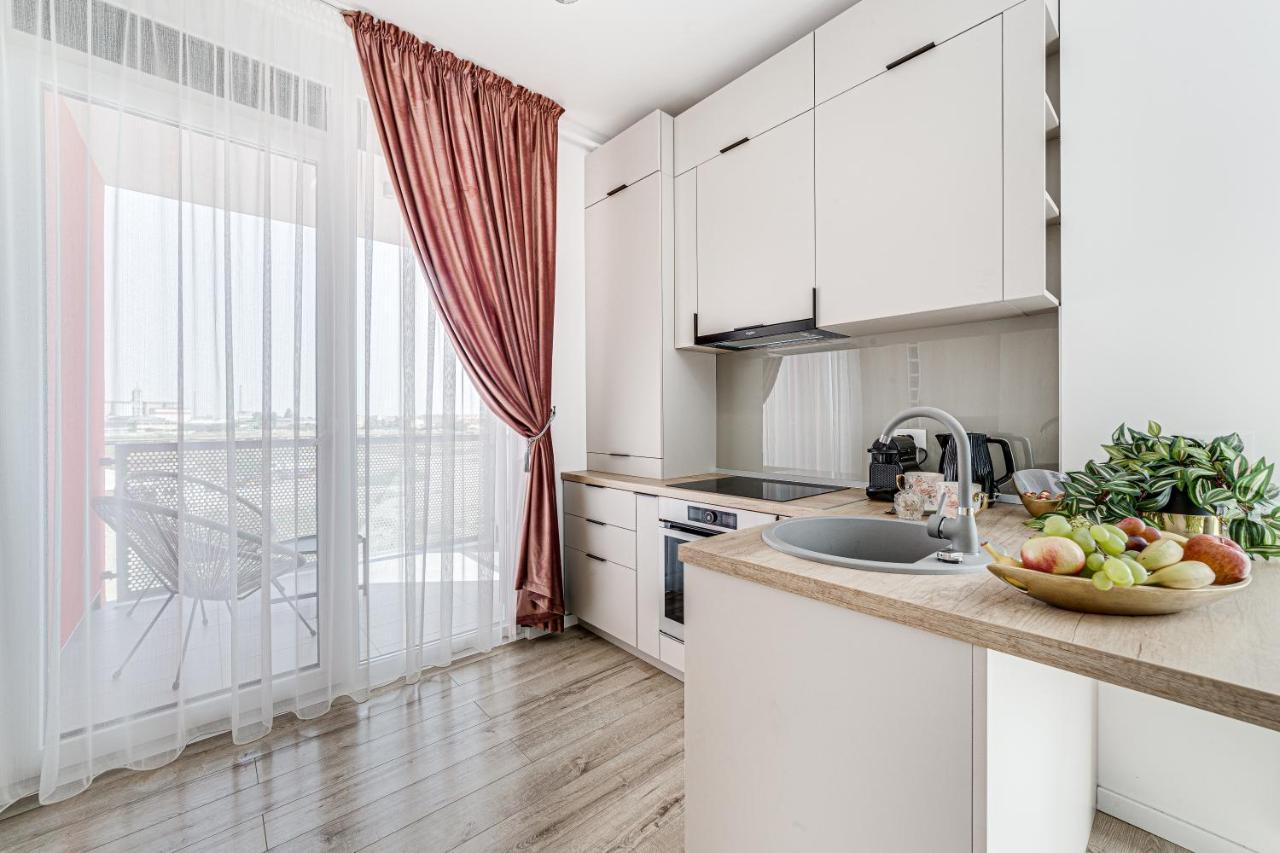 Elegant Apartment Near Afi & Atrium Mall Arad Extérieur photo