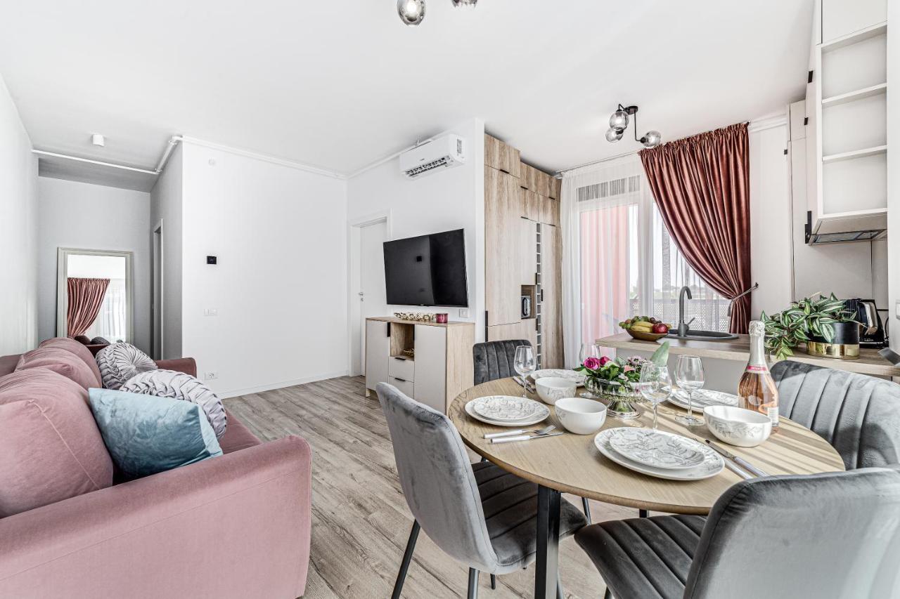 Elegant Apartment Near Afi & Atrium Mall Arad Extérieur photo